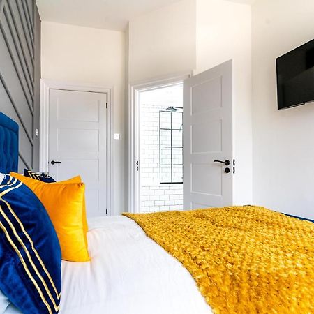 Cheerful 2 Bedroom Homely Apartment, Sleeps 6 Guest Comfy, 3X Double Bed, Parking, Free Wifi, Suitable For Business, Leisure Guest,Glasgow, Glasgow West End, Near City Centre Esterno foto