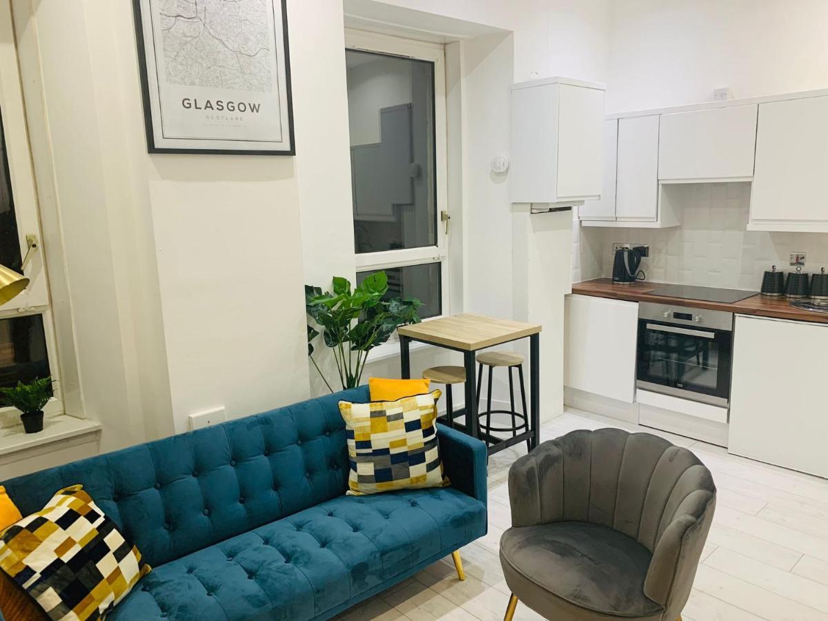 Cheerful 2 Bedroom Homely Apartment, Sleeps 6 Guest Comfy, 3X Double Bed, Parking, Free Wifi, Suitable For Business, Leisure Guest,Glasgow, Glasgow West End, Near City Centre Esterno foto