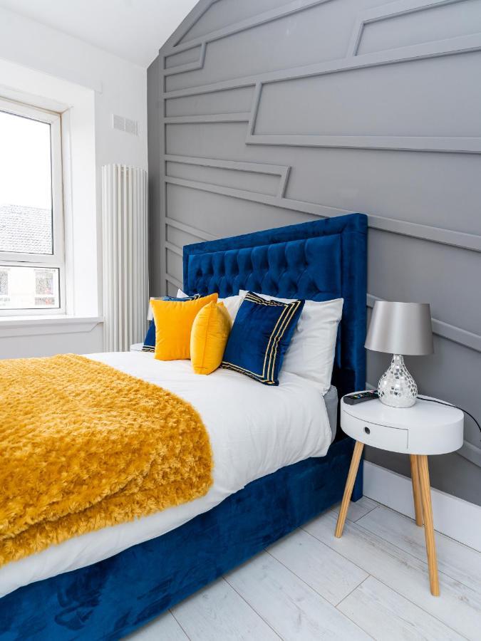 Cheerful 2 Bedroom Homely Apartment, Sleeps 6 Guest Comfy, 3X Double Bed, Parking, Free Wifi, Suitable For Business, Leisure Guest,Glasgow, Glasgow West End, Near City Centre Esterno foto