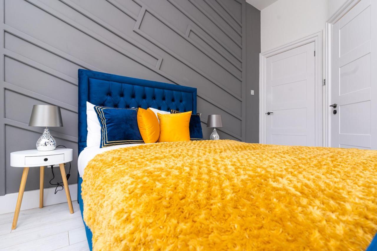 Cheerful 2 Bedroom Homely Apartment, Sleeps 6 Guest Comfy, 3X Double Bed, Parking, Free Wifi, Suitable For Business, Leisure Guest,Glasgow, Glasgow West End, Near City Centre Esterno foto